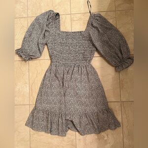 Adorable spring/fall patterned dress